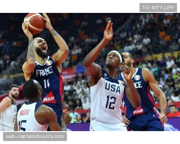 半决赛战术前瞻：巴黎高位压迫vs拜仁控球体系的关键对决